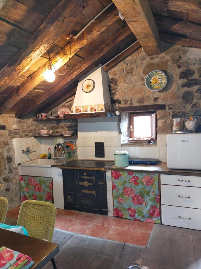 Vivienda Pasiega Lo Lucas 1920 San Roque de Ríomiera Zewnętrze zdjęcie