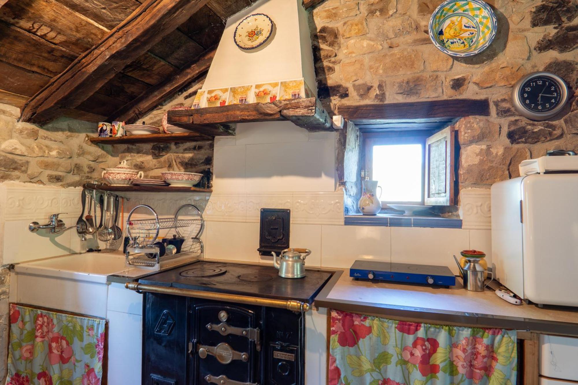Vivienda Pasiega Lo Lucas 1920 San Roque de Ríomiera Zewnętrze zdjęcie