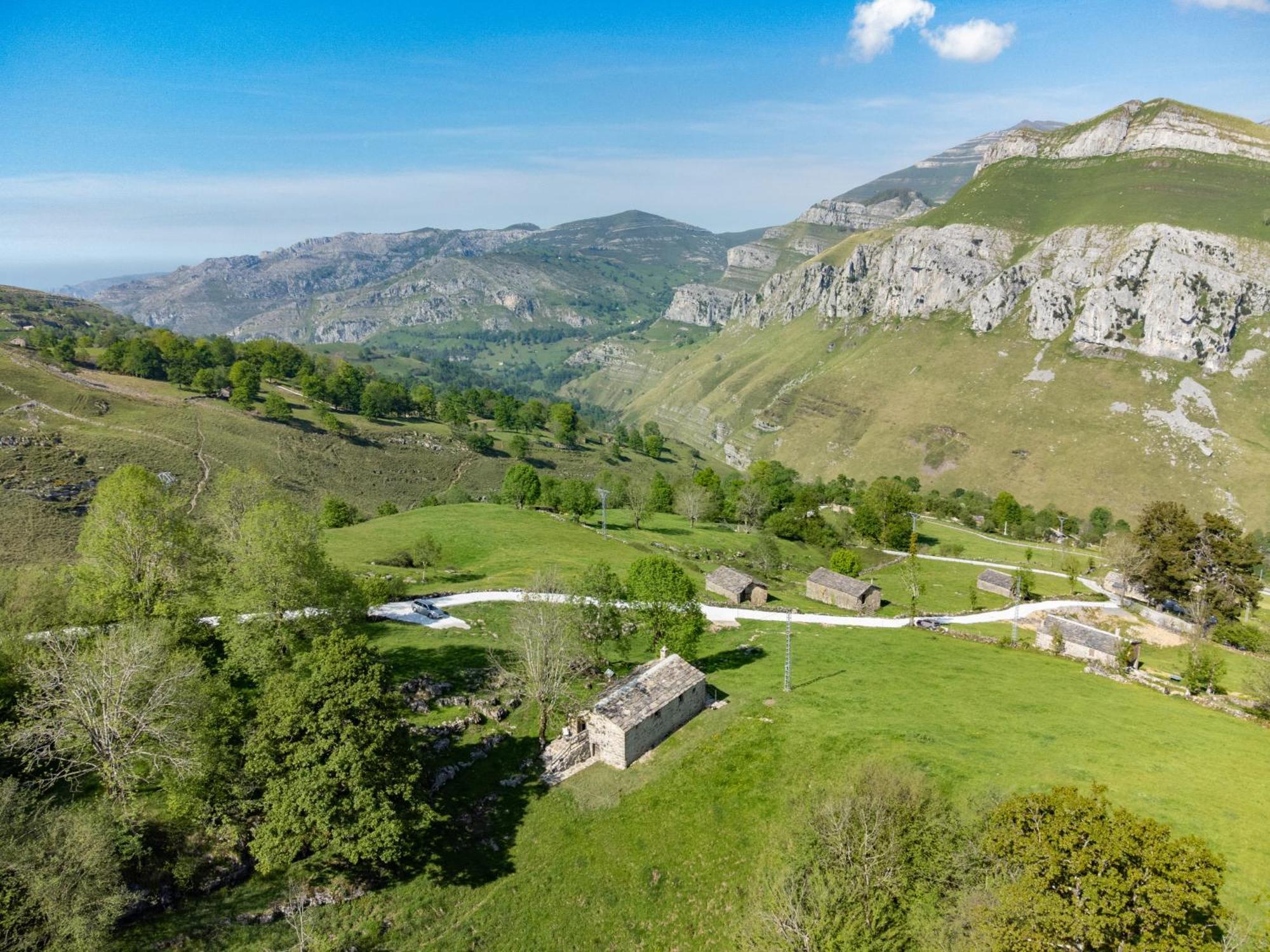 Vivienda Pasiega Lo Lucas 1920 San Roque de Ríomiera Zewnętrze zdjęcie